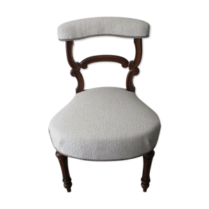 chaise voyelle