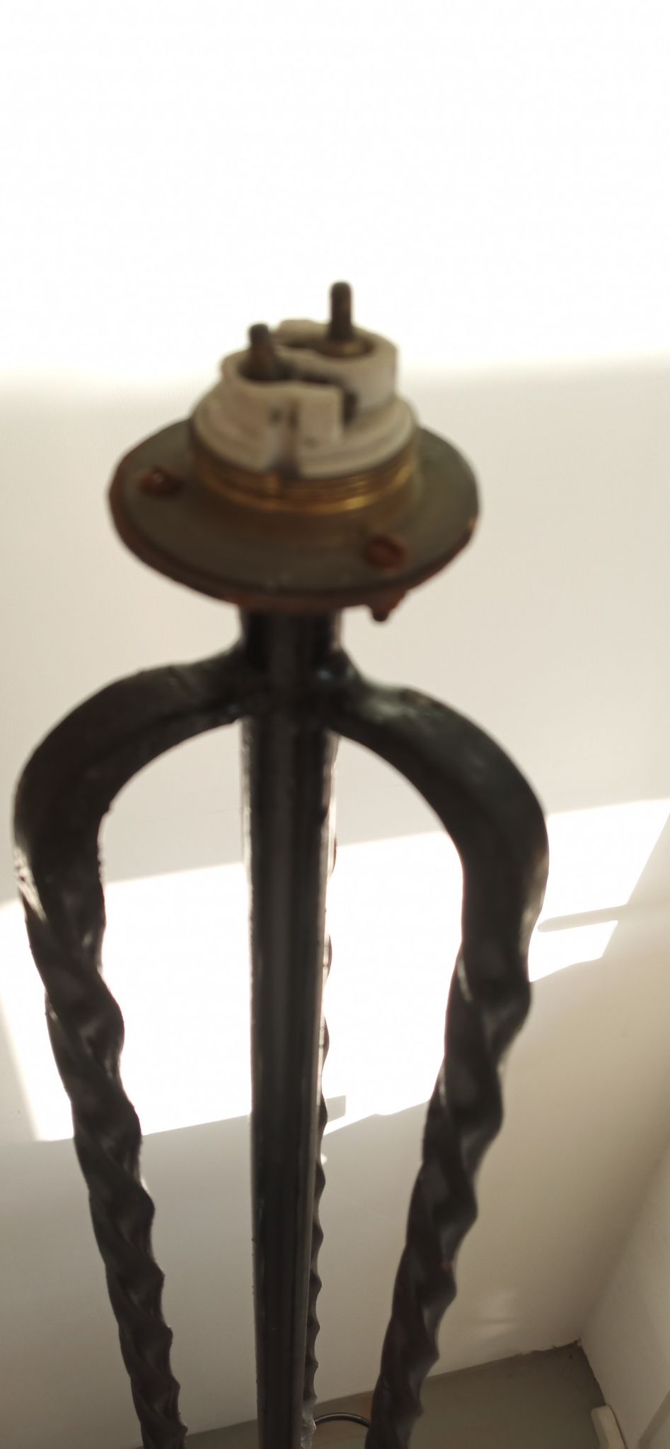 Twisted wrought iron floor lamp with plant holders from the 50s and 60s