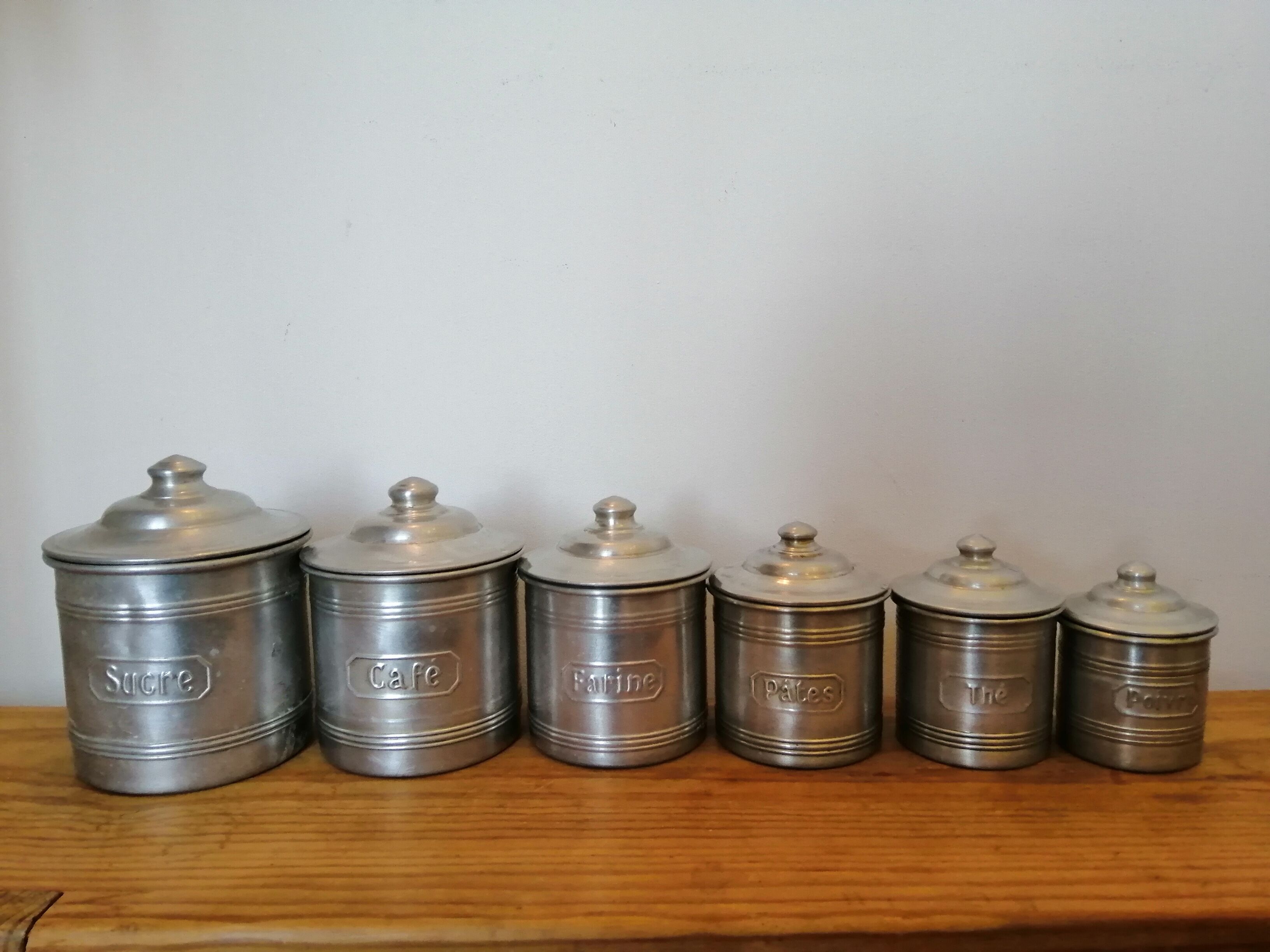 Spice pots