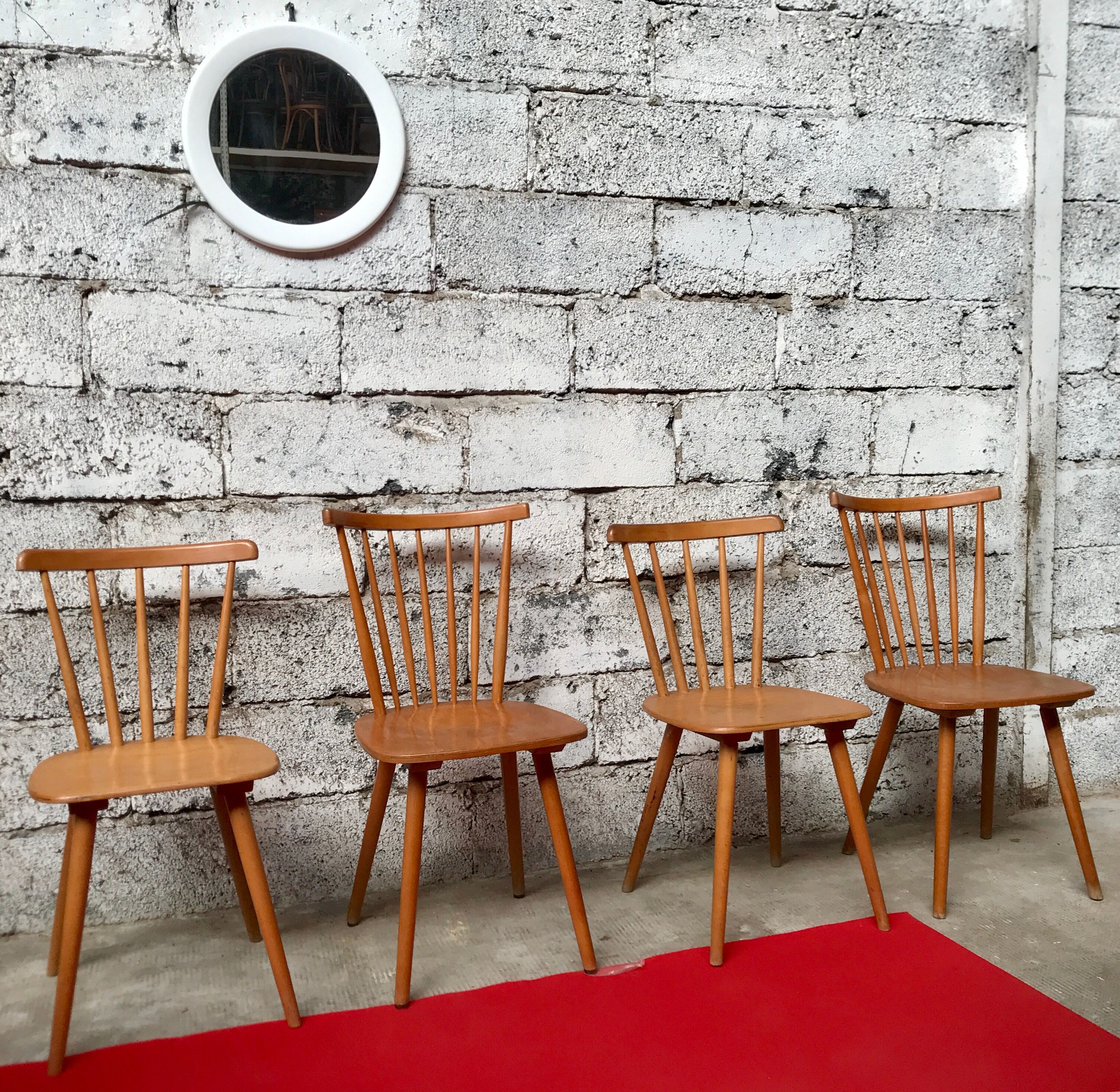 Deux paires de chaises des années 50 - 60 vintage