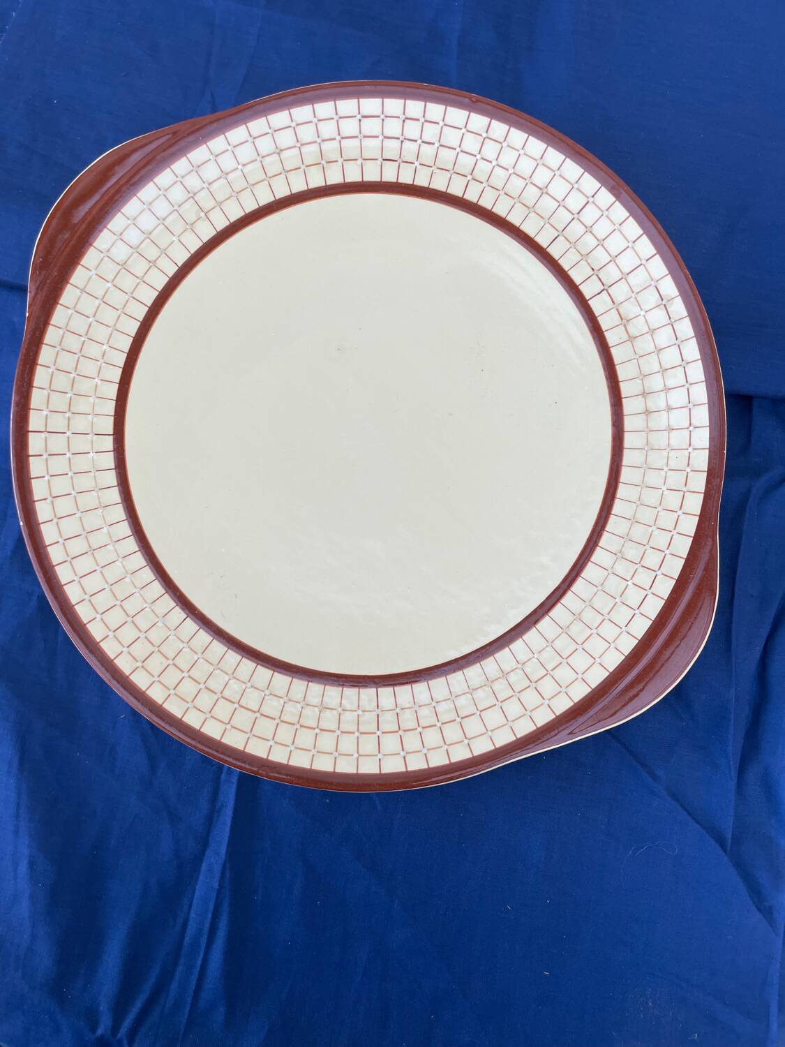 Longchamps cake and dessert dish
