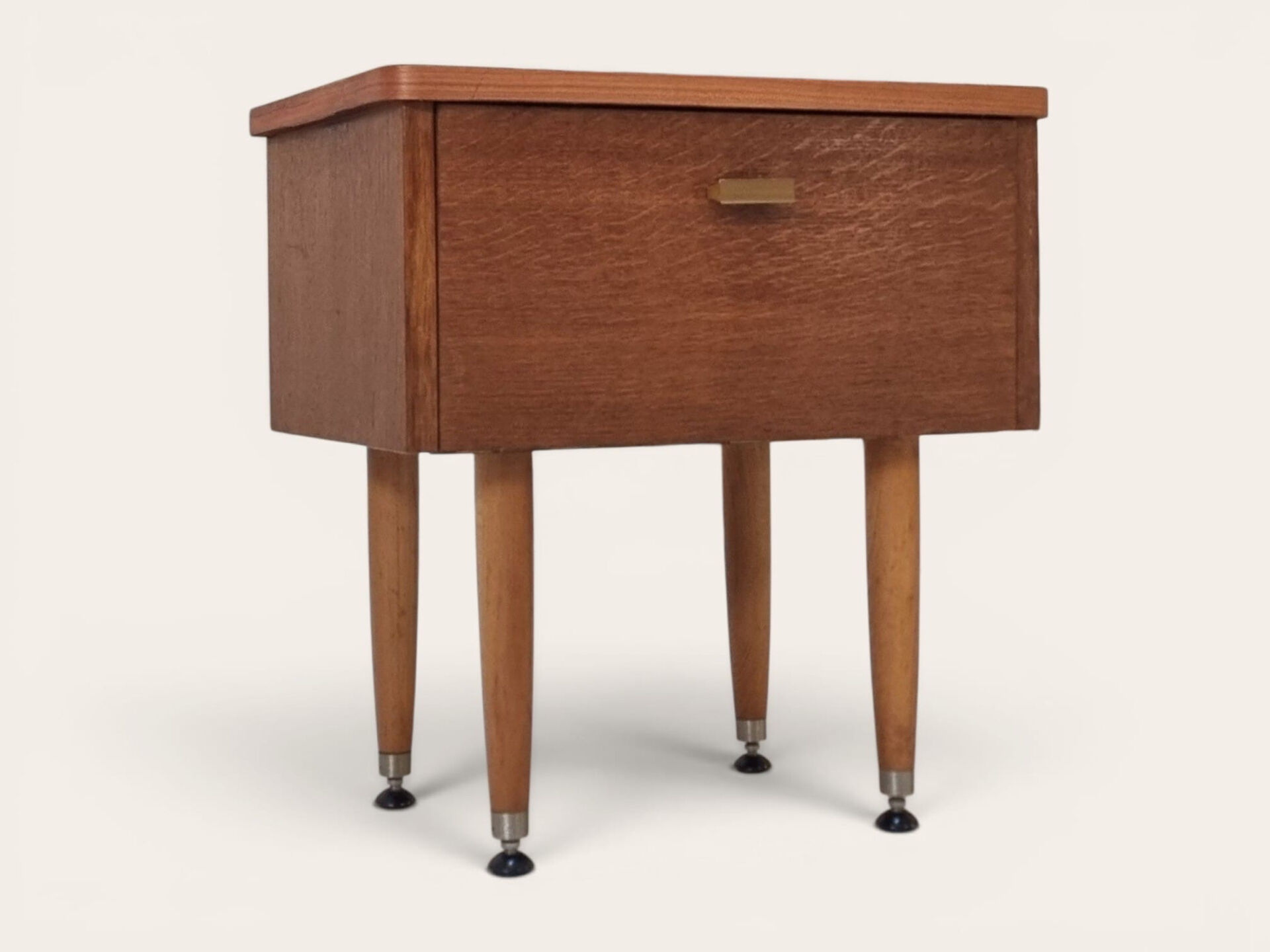 Armoire du milieu du siècle