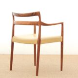 Scandinavian chair in rio rosewood