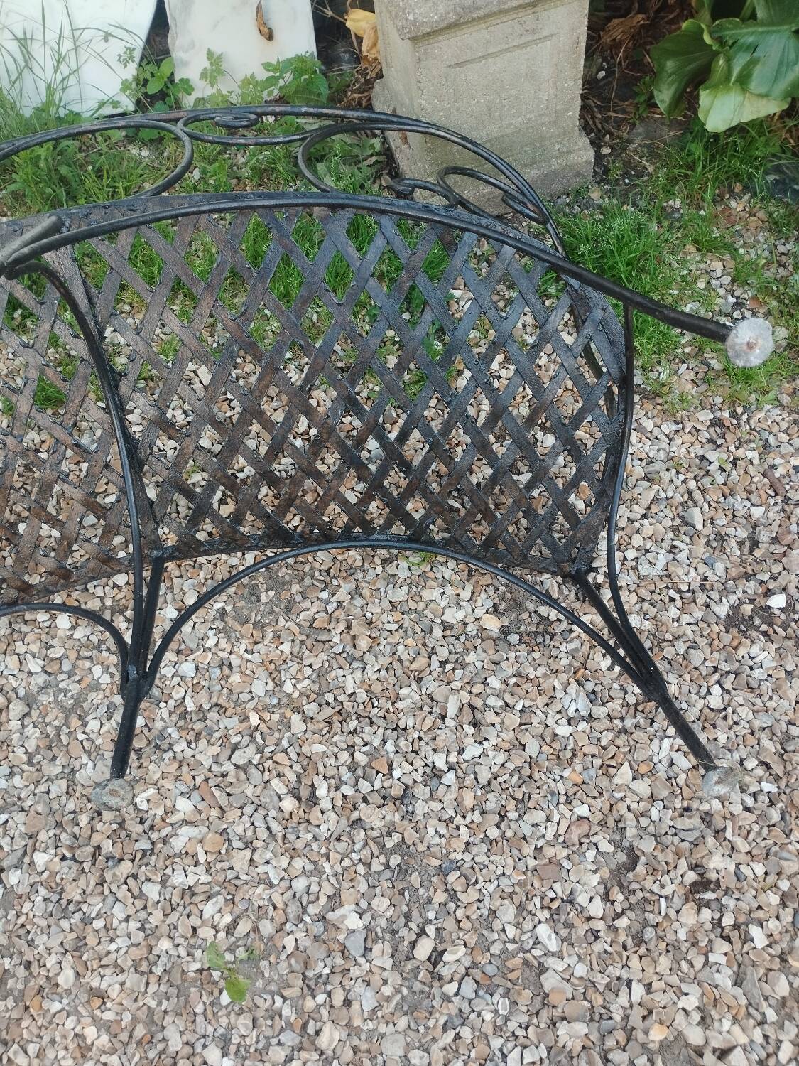 Banc de jardin en fer ancien