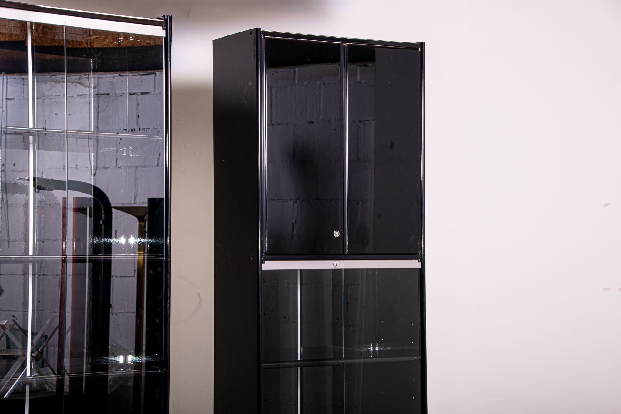 Set of Olinto book cases designed by Kazuhide Takahama for B&B Italia circa 1980