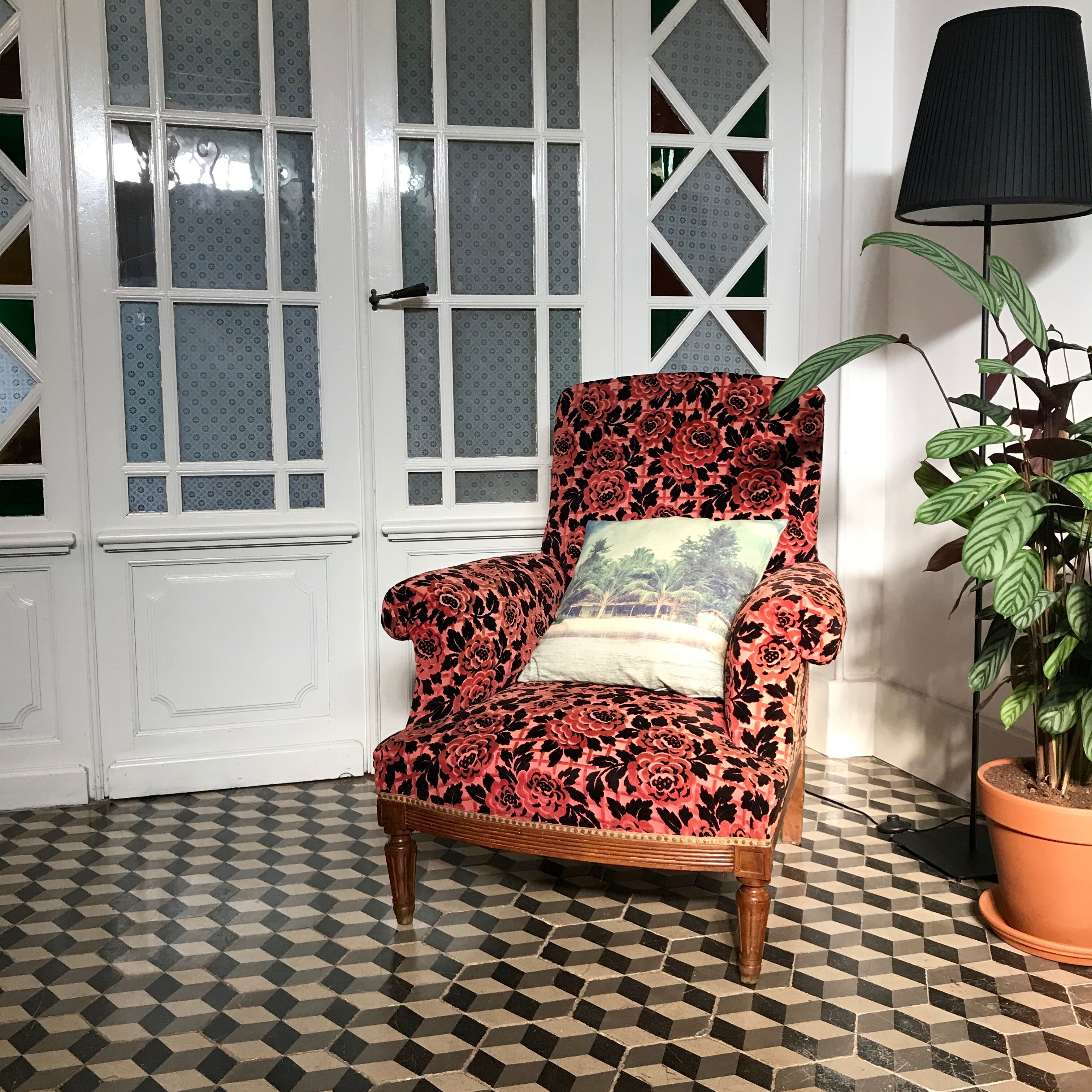 Vintage English flower velvet armchair