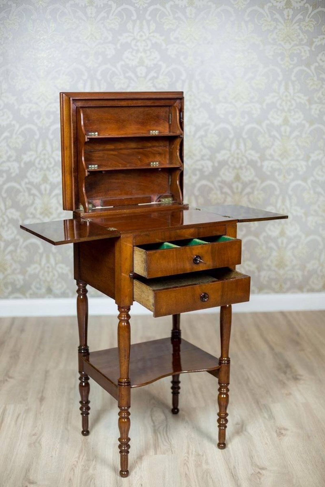 Antique Dressing Table in Brown Venered with Mahogany, 1860