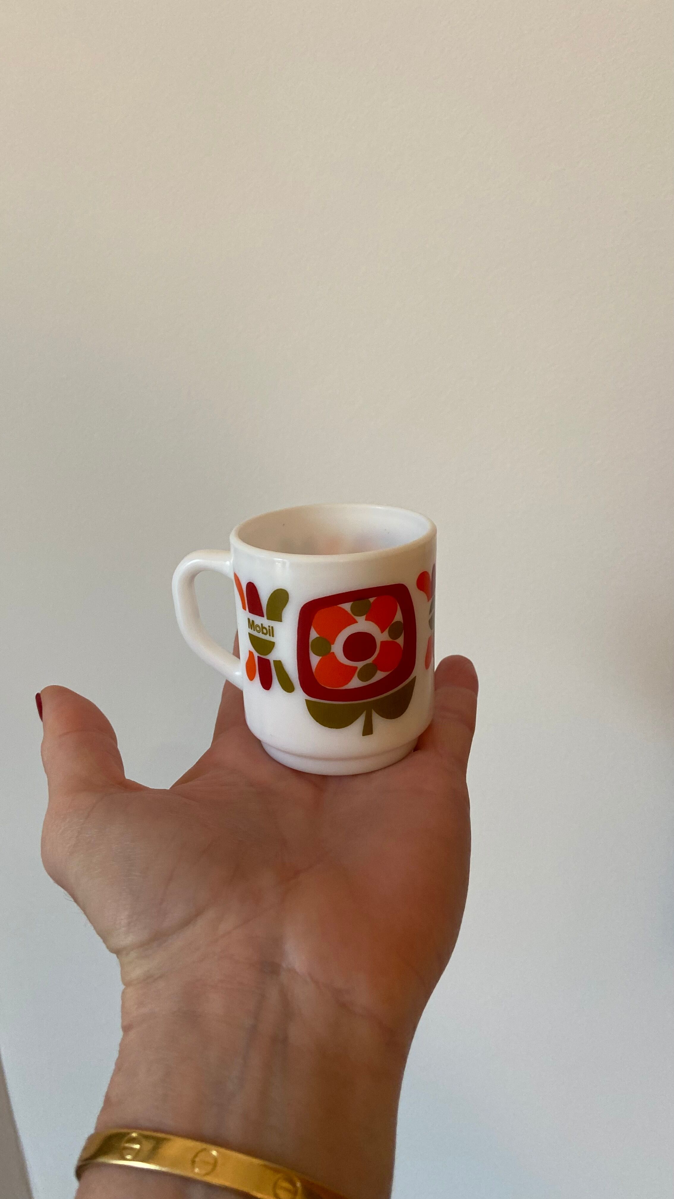 5 coffee cups Mobil 1972 designer Jean-Charles Meunier Editor Arcopal