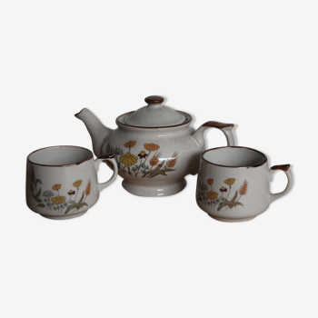 Ceramic tea set