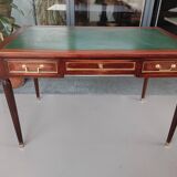 Louis XVI style office with a pull-out