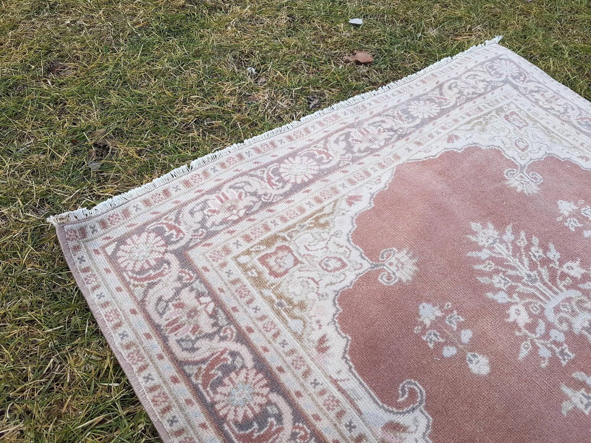 Vintage Turkish handmade rug 93x151 cm