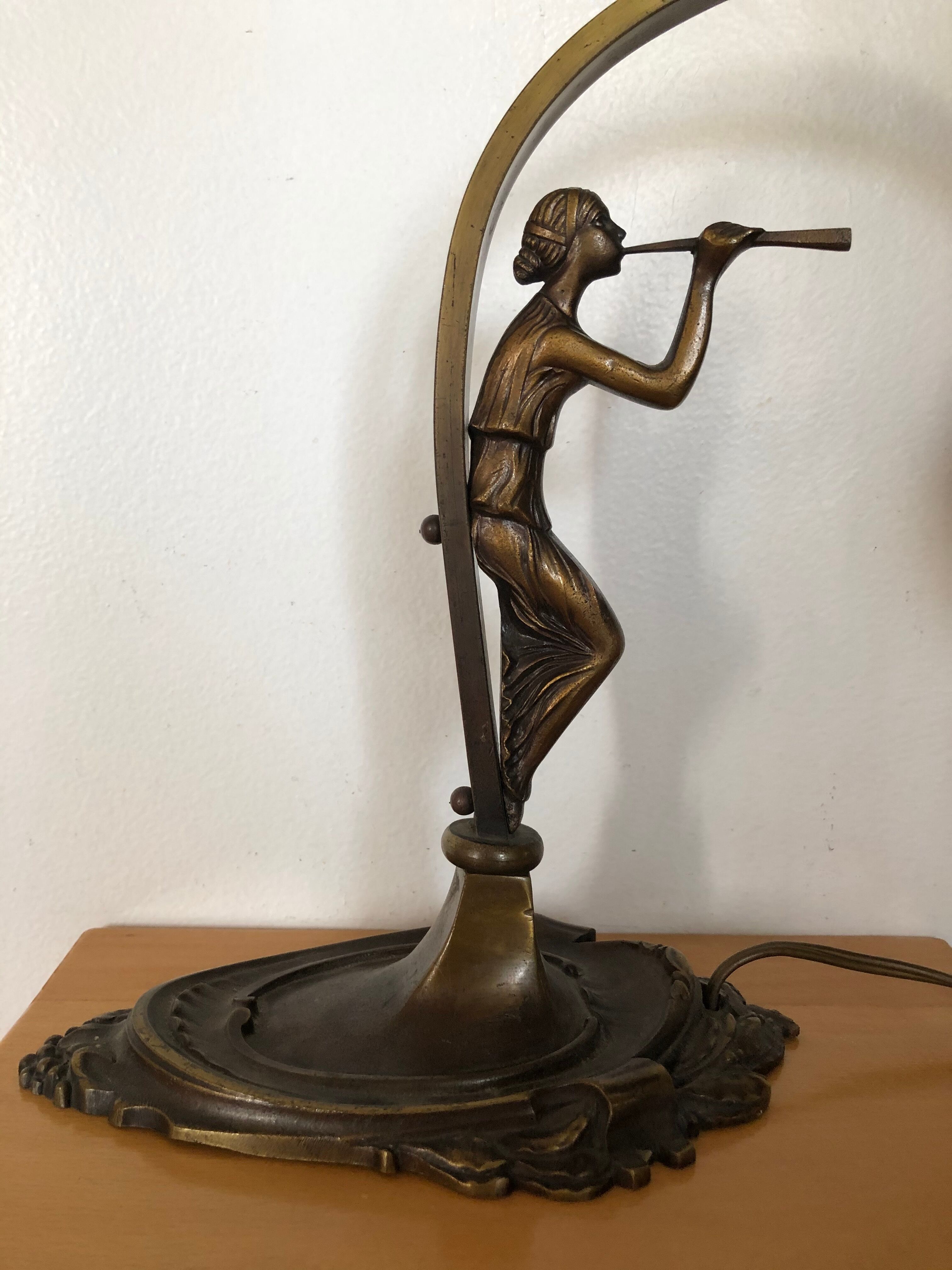 Bronze art deco lamp