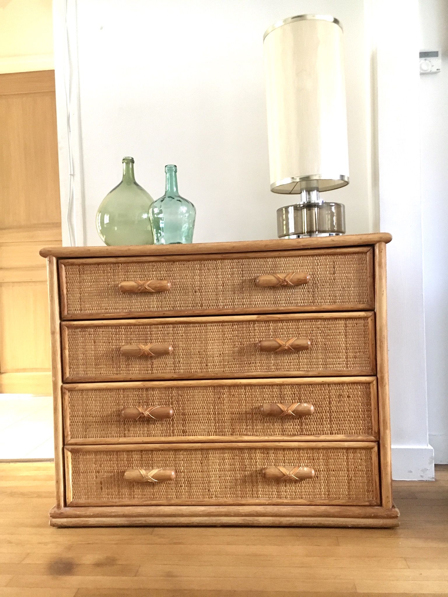 Chest of drawers 4 vintage drawers in 80s patinated rattan in good condition