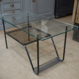 Table basse vintage en métal et verre 1960 à 2 plateaux