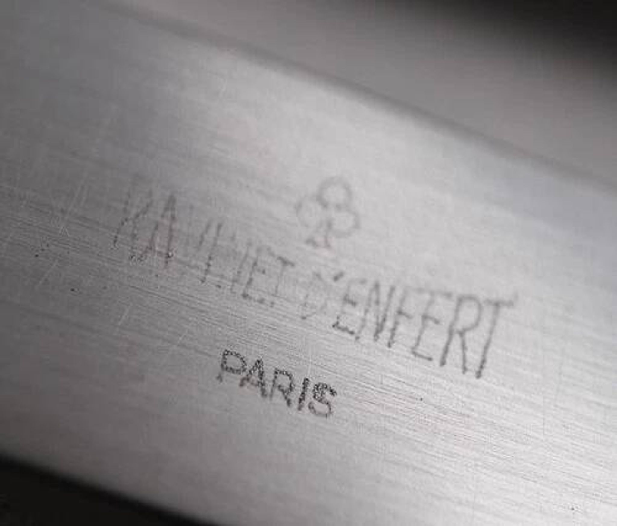 Ravinet d'Enfert, Ercuis Brantome set of 20 knives, 10 dinner knives + 10 dessert knives.