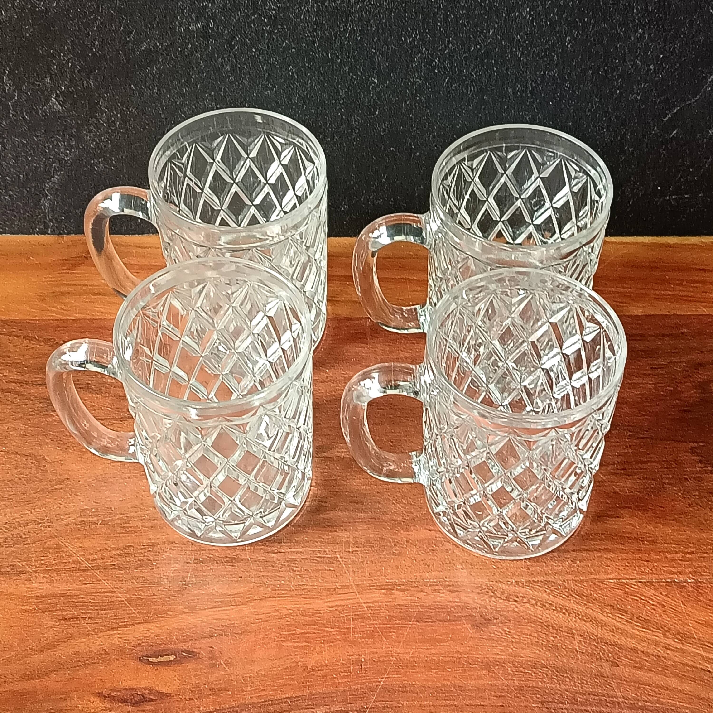 33 cl vintage beer glasses with a nice design in thick glass, old pint.
