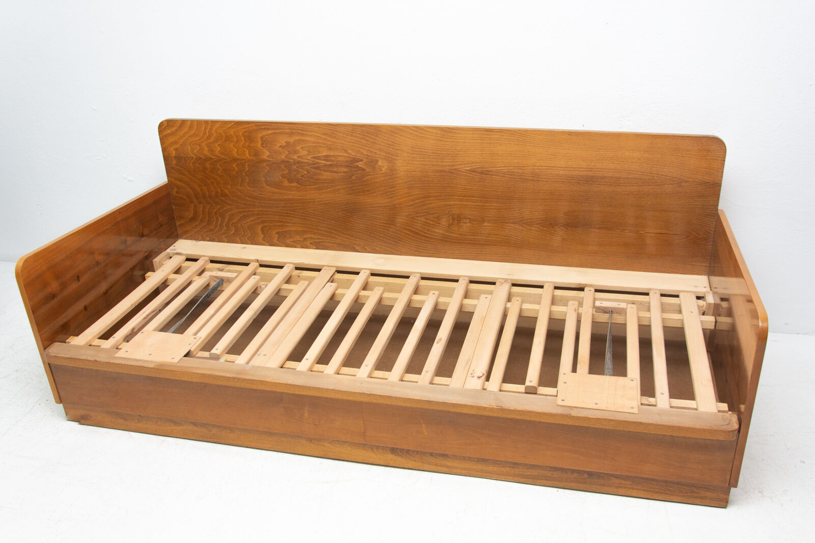 Canapé pliant du milieu du siècle par Jindřich Halabala pour UP Závody, années 1950