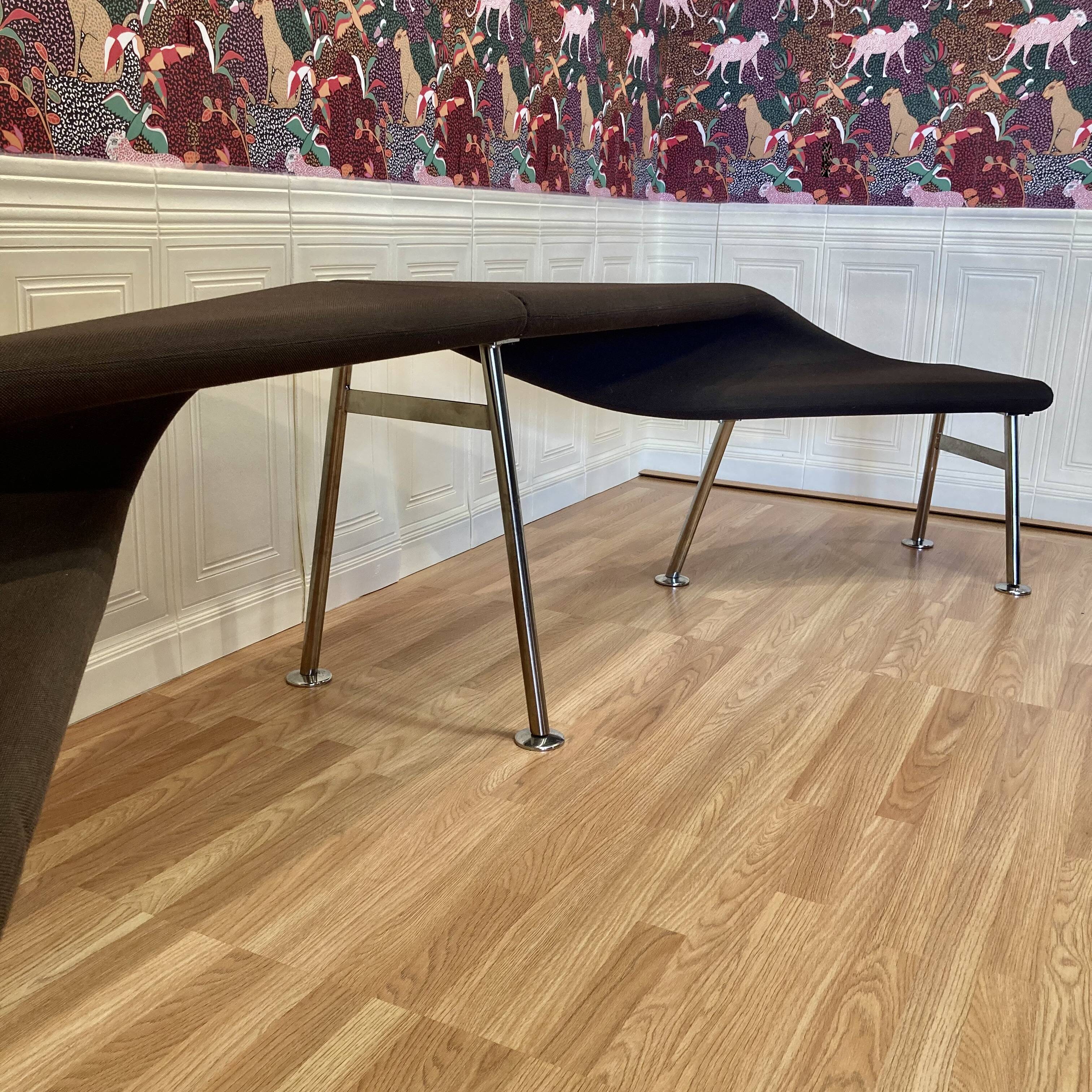 Large canapé design 340 cm.