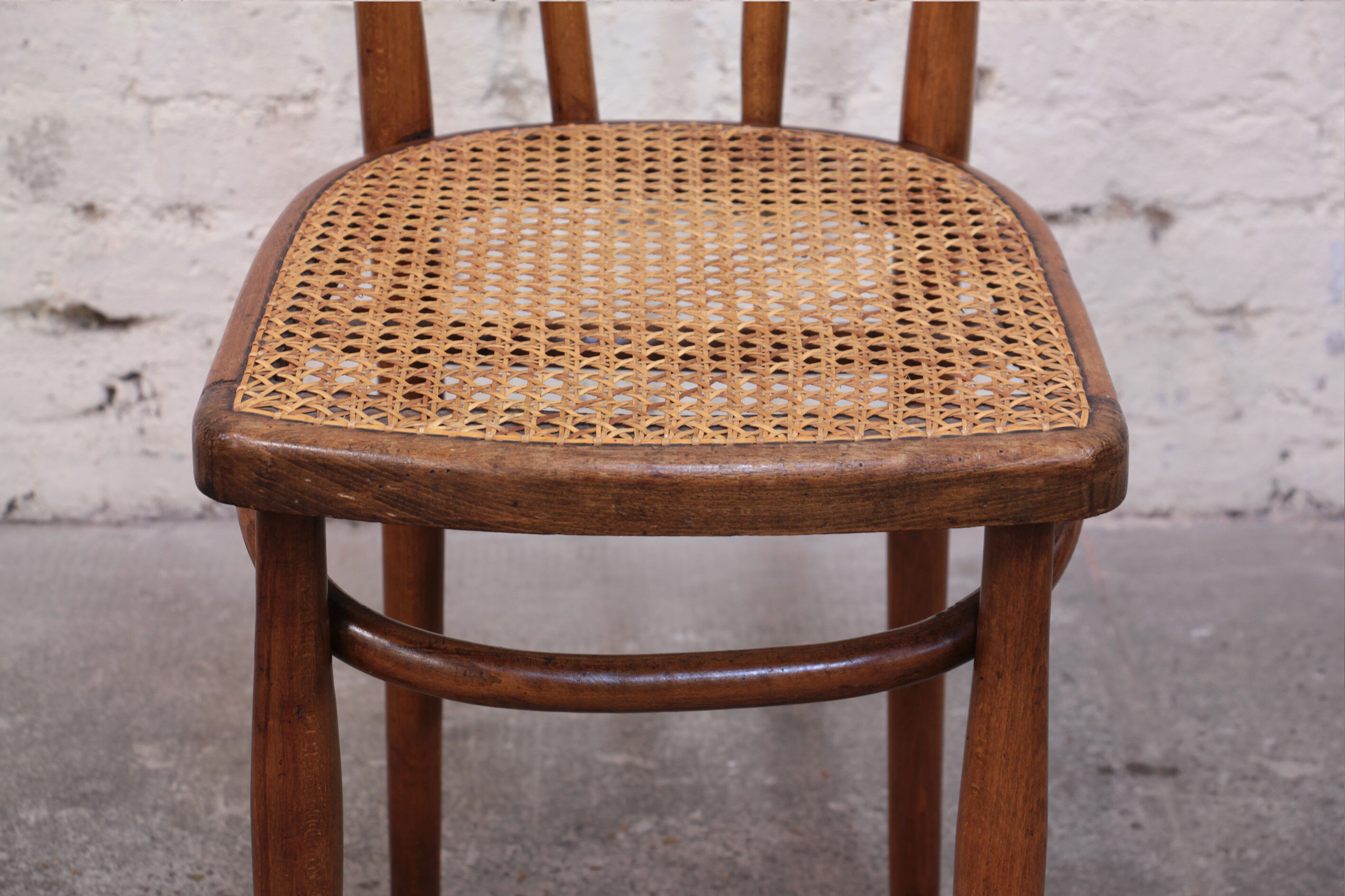 Bistrot chair in curved wood and caning