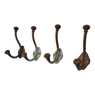 Set of 4 double metal coat hooks from the 19th century