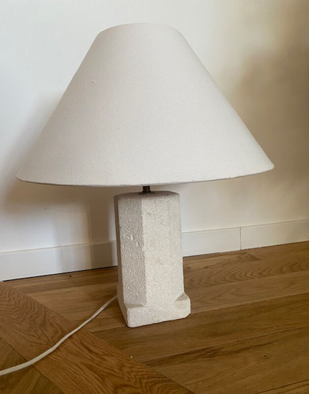 Stone lamp
