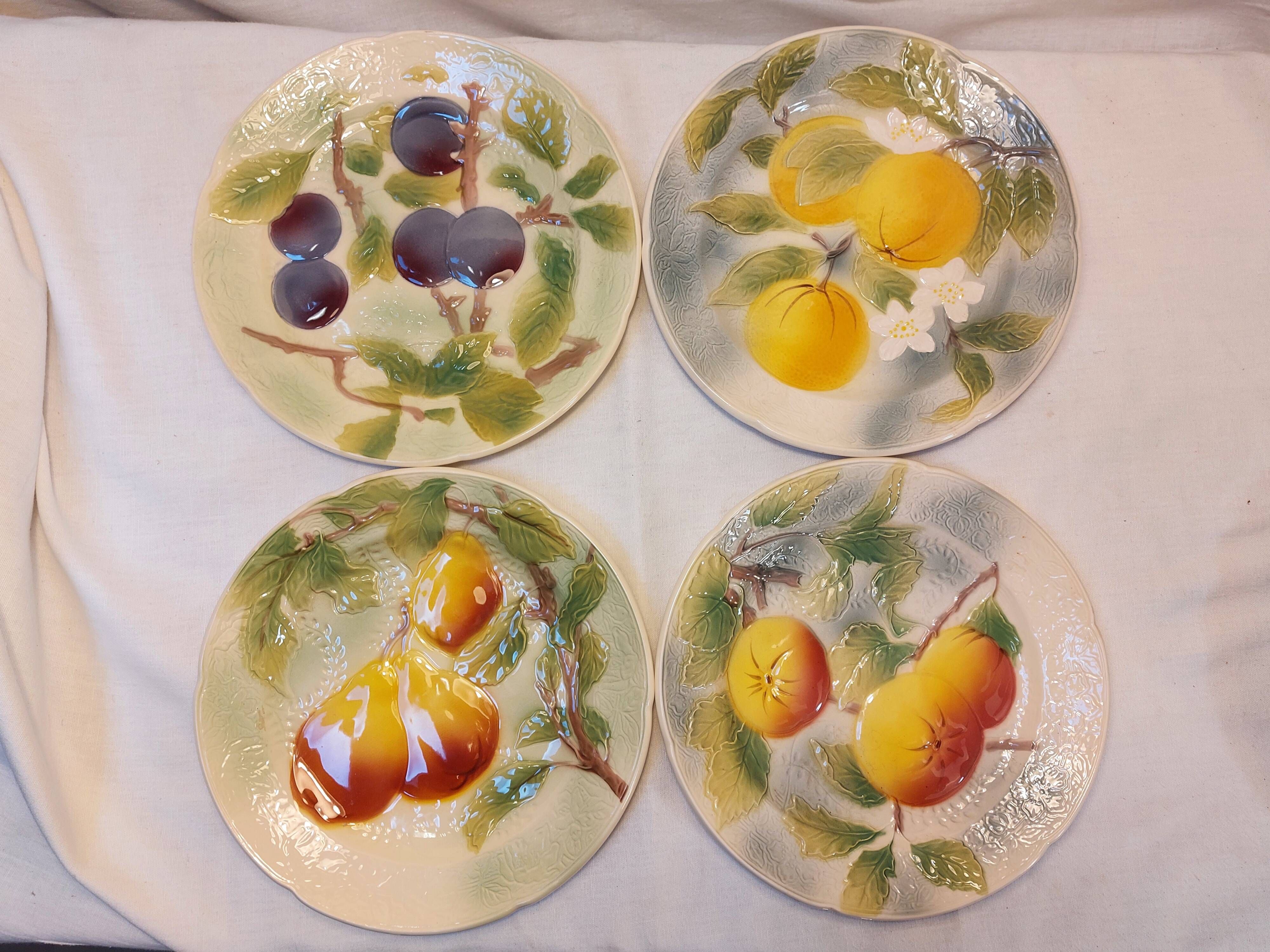 Set of 4 plates in St Clément Barbotine - Majolica - Fruits