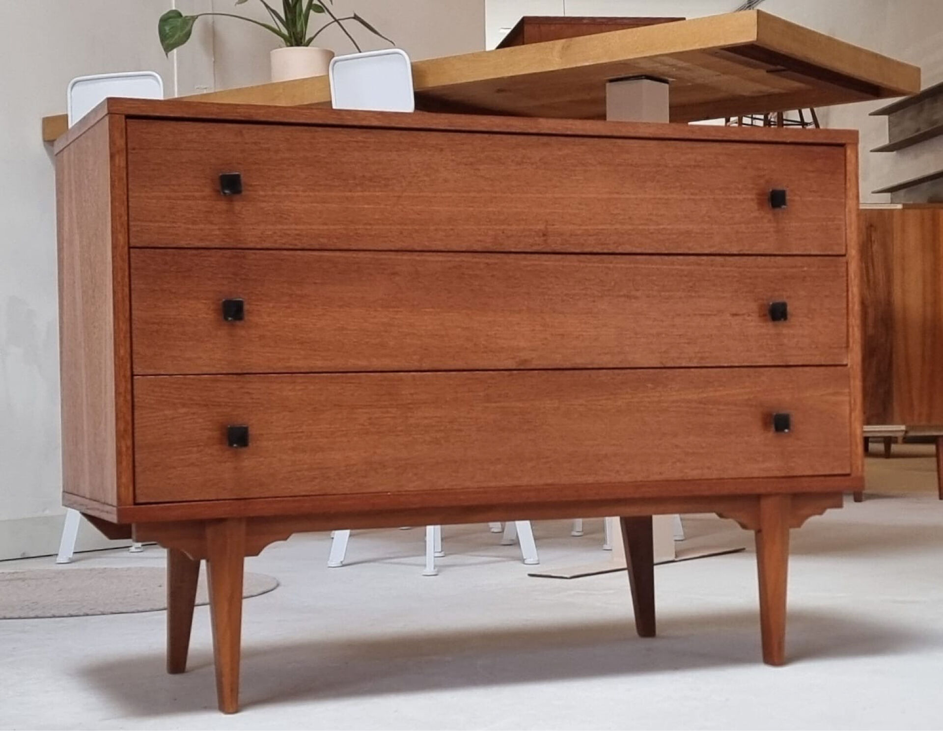 Mid-century drawer cabinet