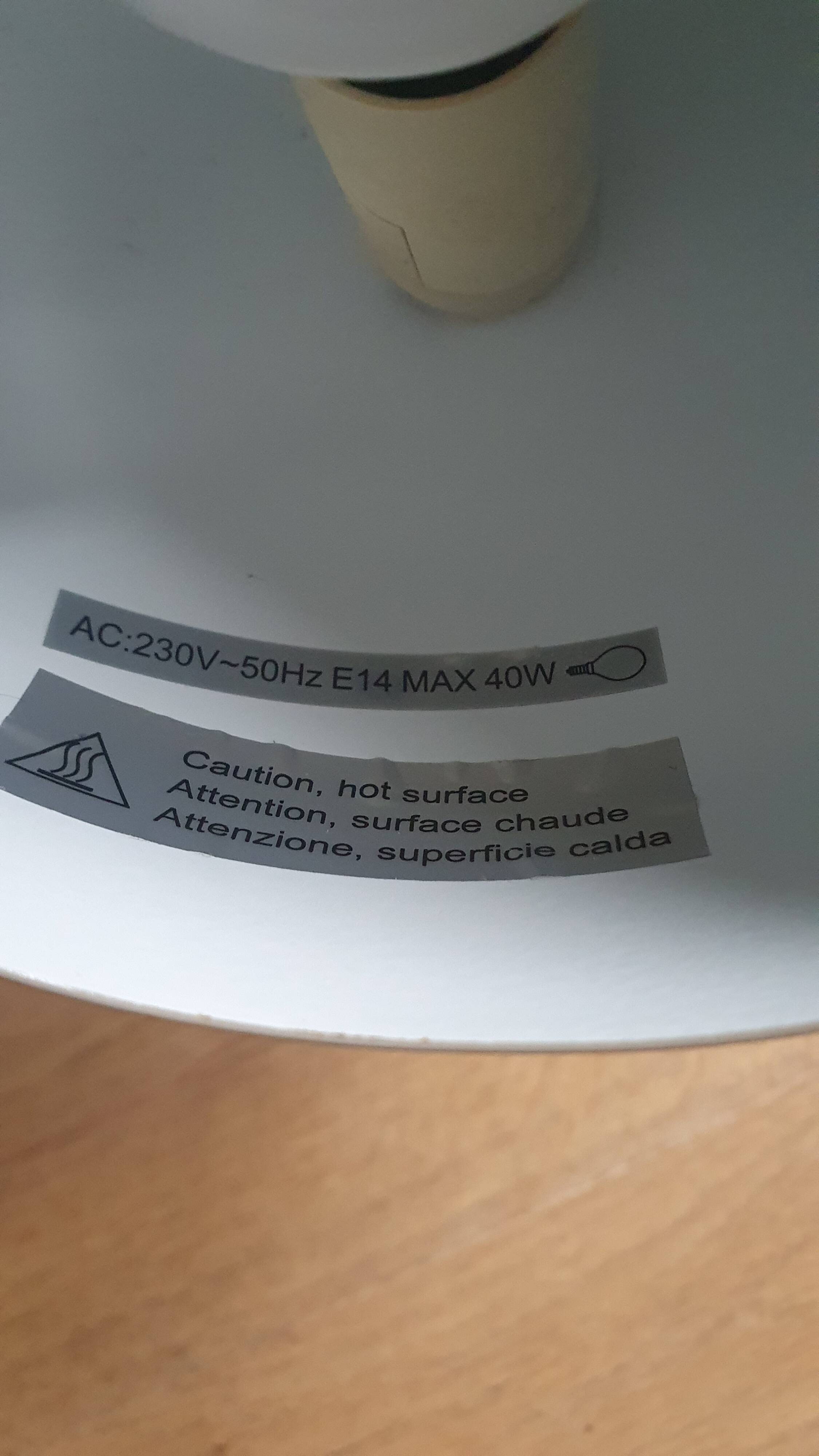 Vintage-inspired desk lamp