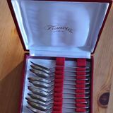 Silver-plated metal cutlery set, shell model 097