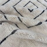 Large white Berber Beni Ouarain rug
