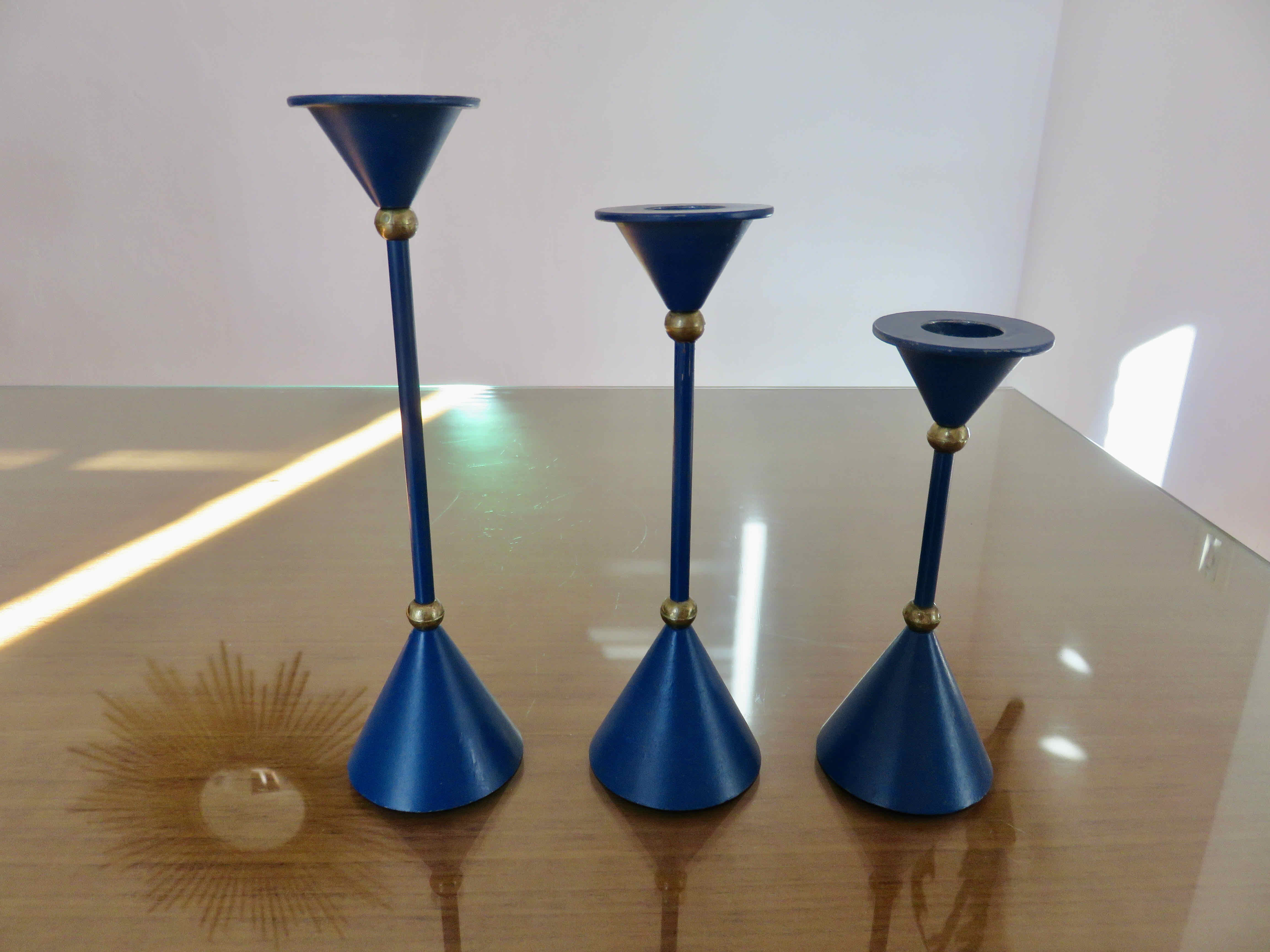 3 modernist Scandinavian candlesticks in blue lacquered metal and brass 60s 70s