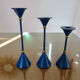 3 bougeoirs scandinaves modernistes en métal laqué bleu et laiton années 60 70