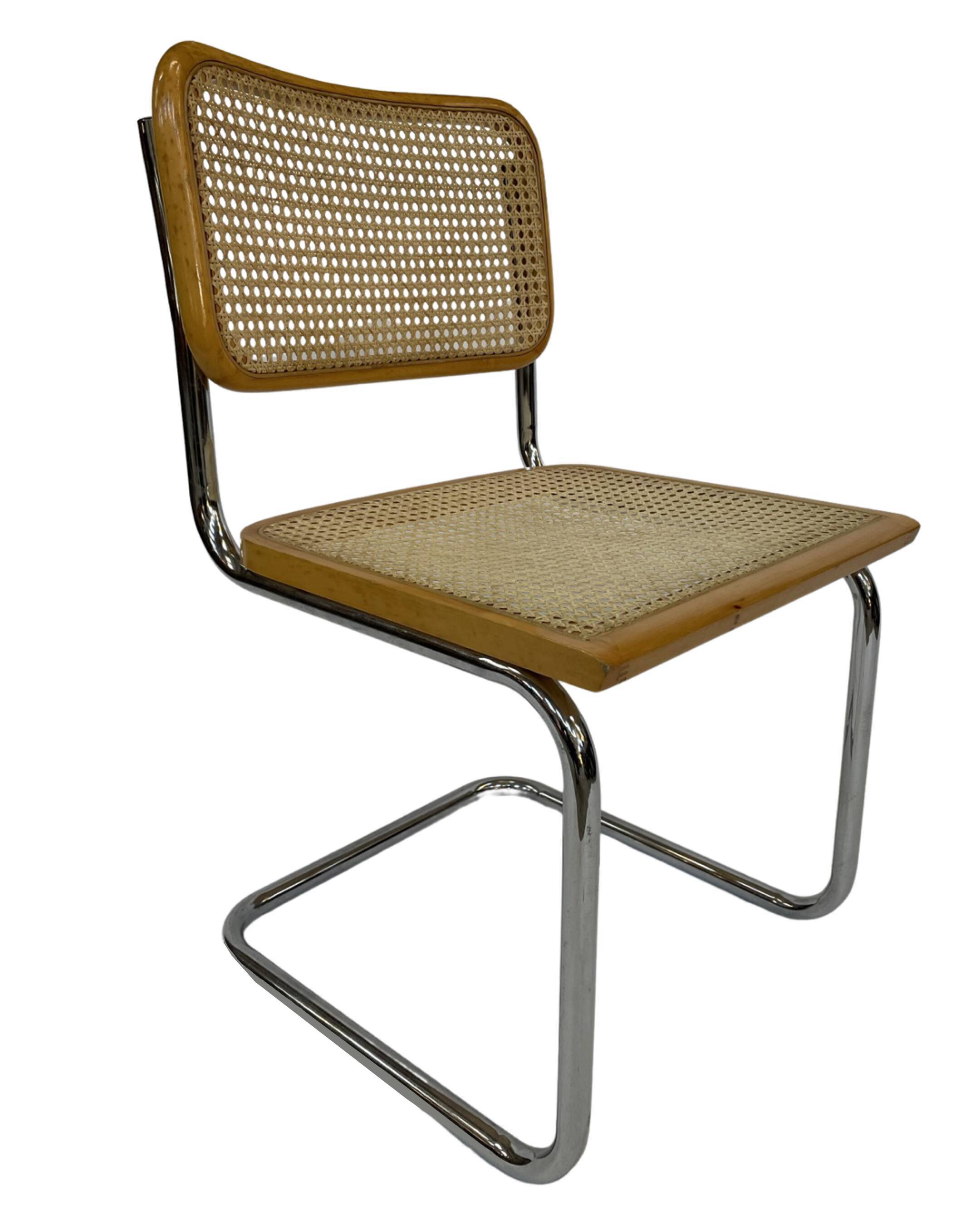 Chaise design Cesca modèle b32 en chrome