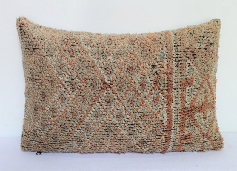 Vintage Moroccan kilim, Berber bujaad pillow, decorative pillow, Berber cushion.