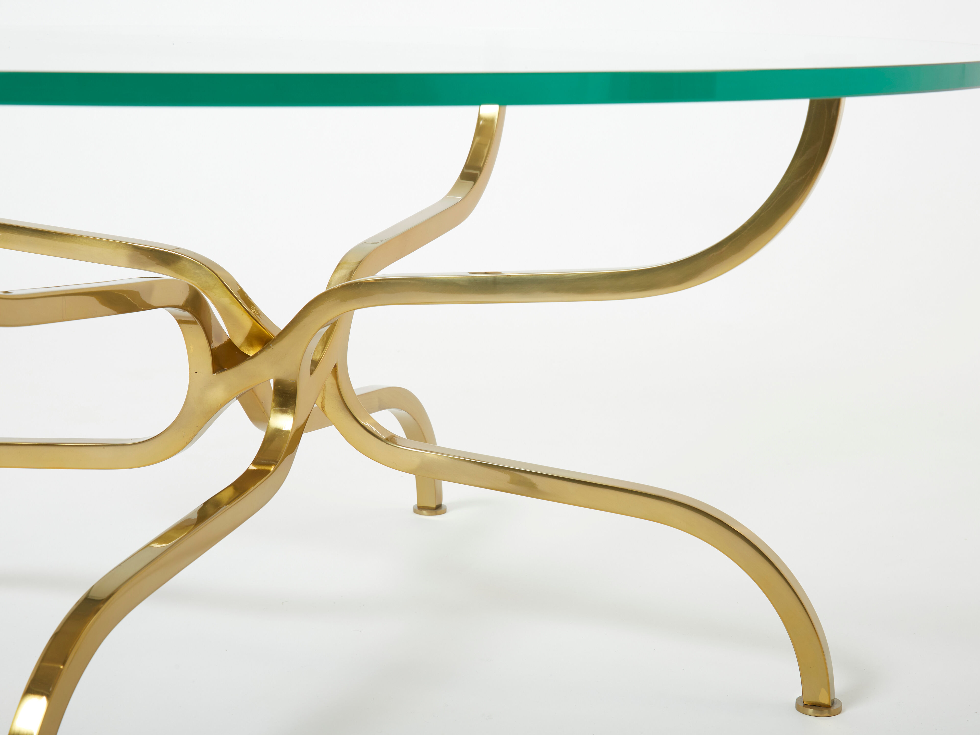 Table basse laiton doré verre de Georges Geffroy vers 1960