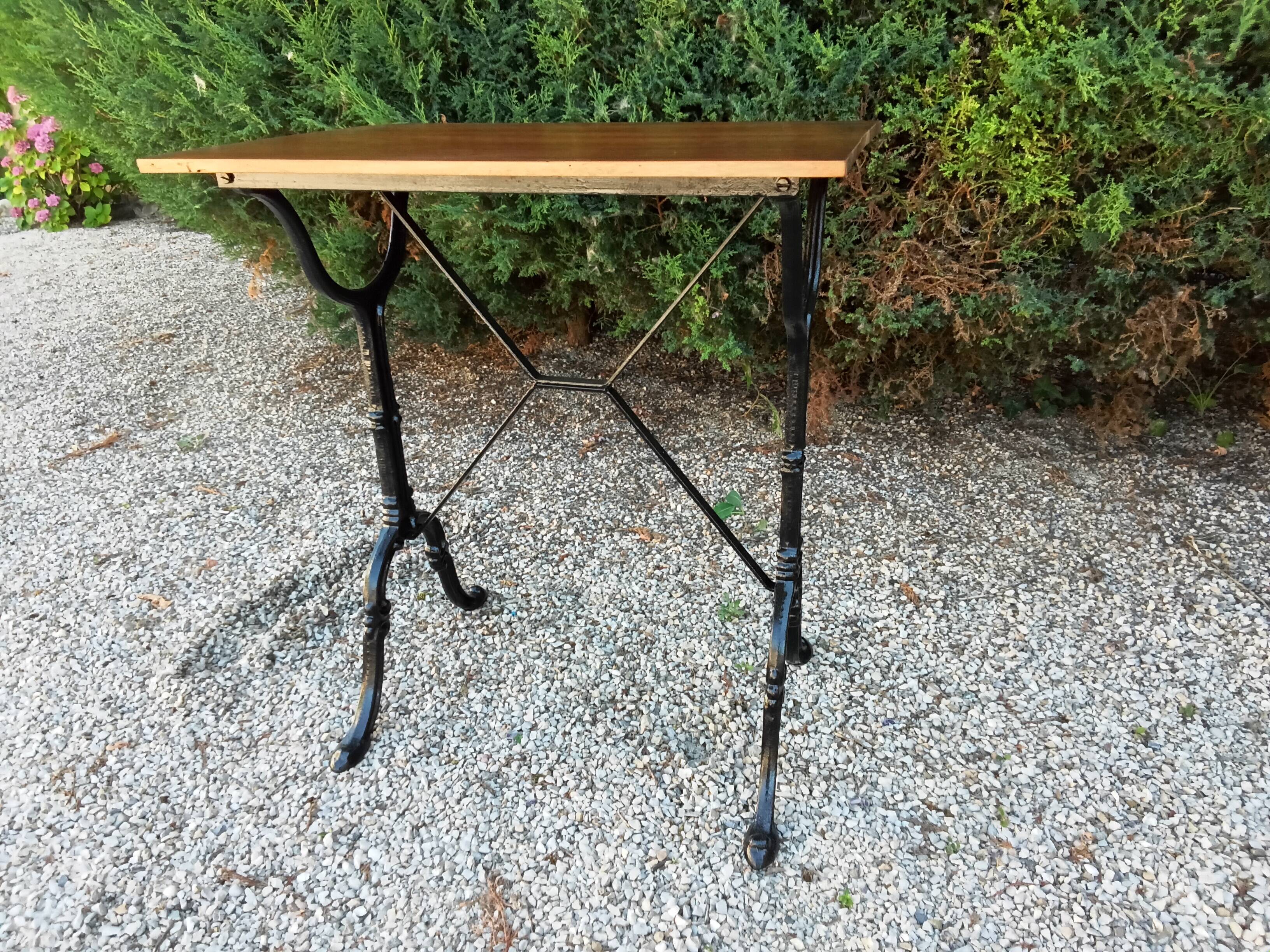 Bistro table