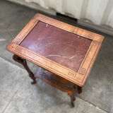 Pedestal table / harness red marble top