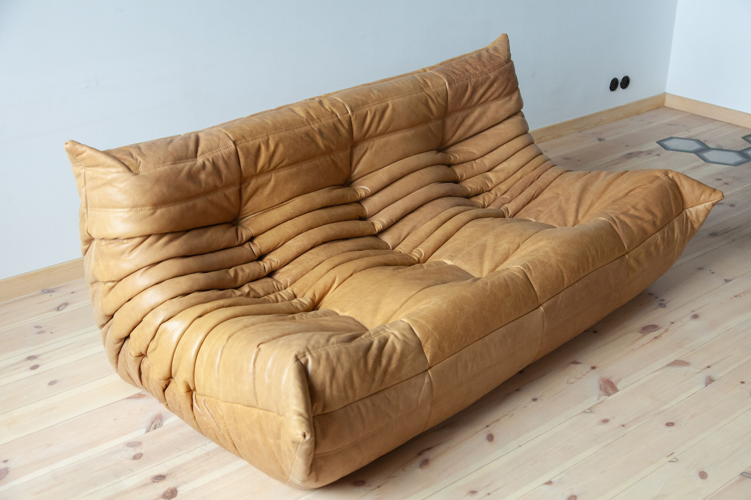 3 seater Togo camel leather sofa designed by Michel Ducaroy 1973