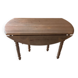 Extendable round table