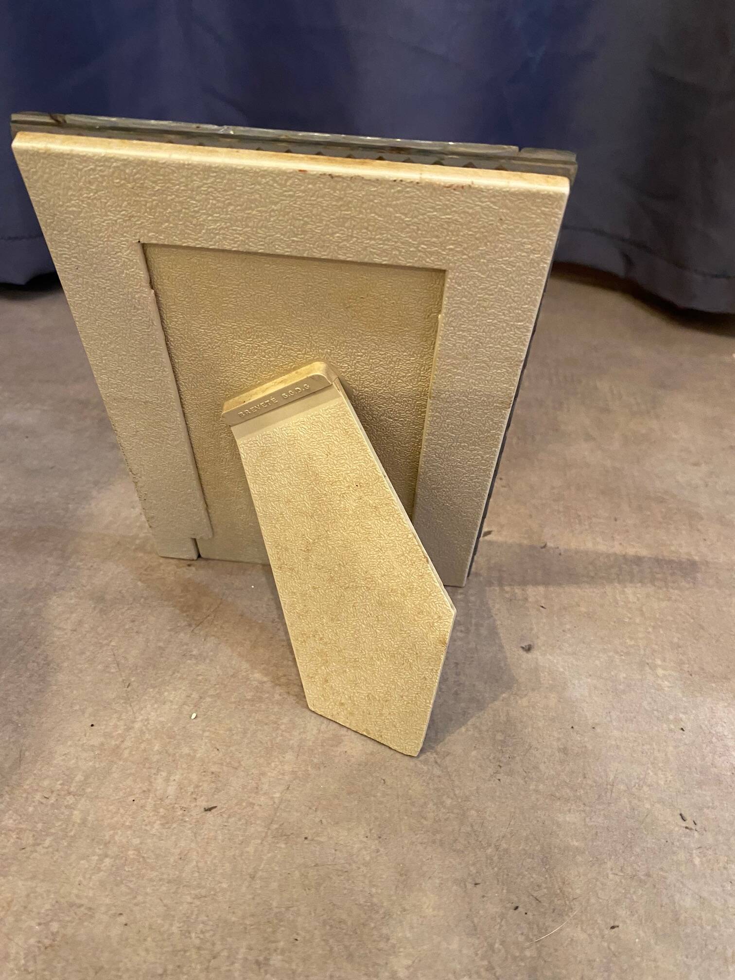 1940s/1950s photo frame to install with glass square front