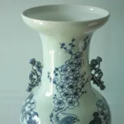 Large Chinese baluster vase in porcelain with bird and flower decoration.