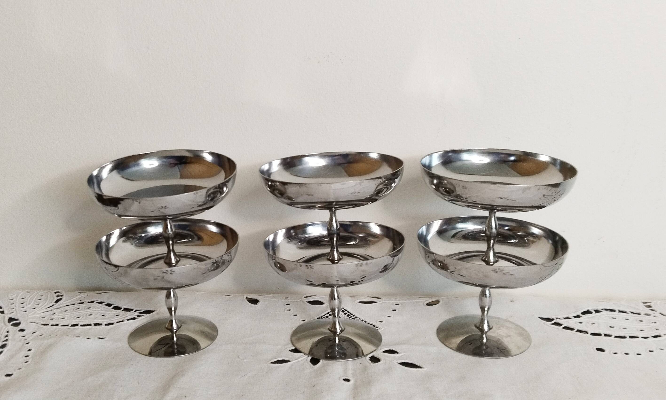 Coupes à glace ,ou sorbet sur pied   , vintage , en inox 18/10 , années 70
