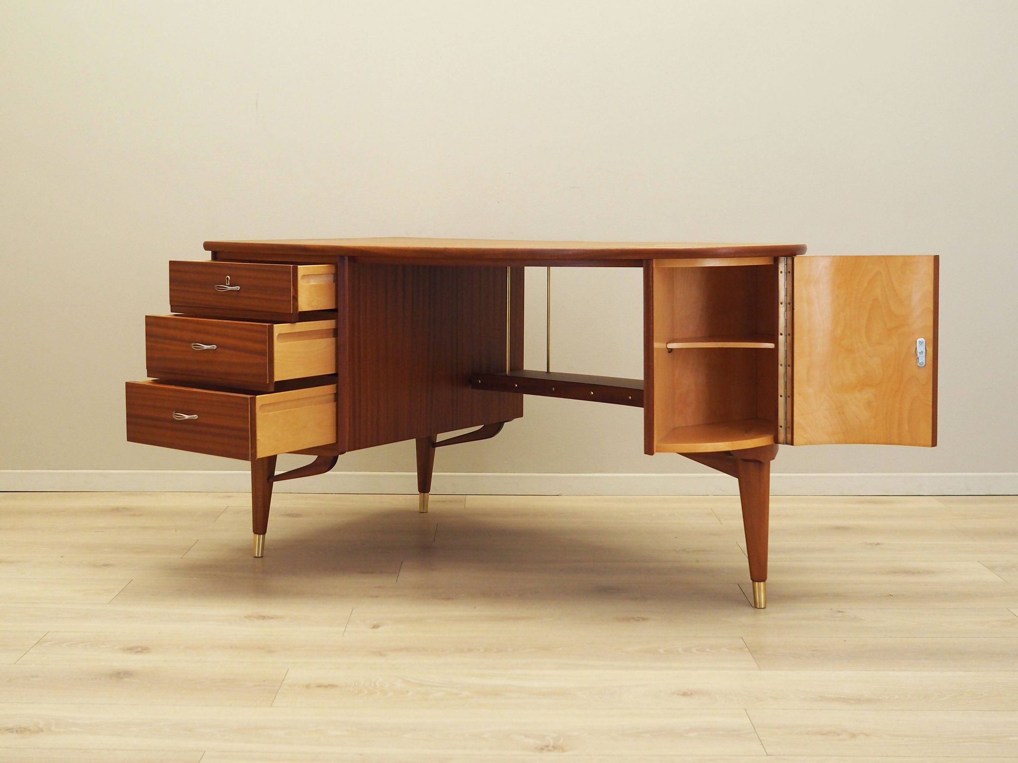 Mahogany desk, Norwegian design, 1960s, production: Sola Møbler