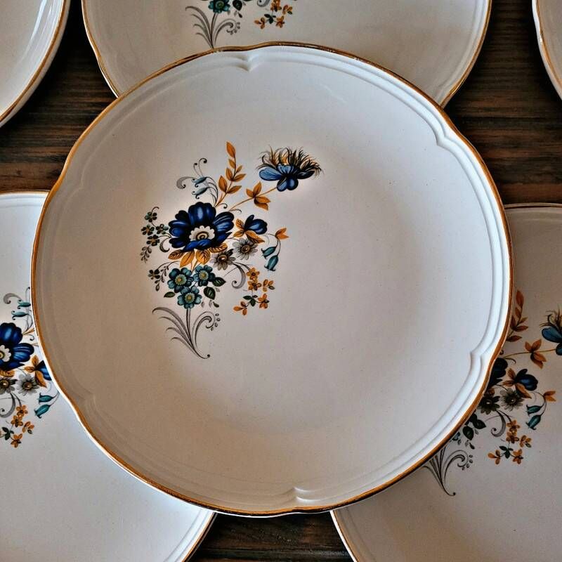 Moulin des Loups Volubilis dessert plates (blue and gold flowers)