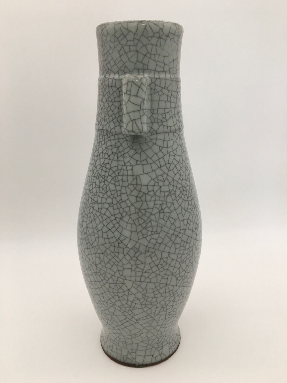 Gray vase HU shape cracked ceramic China