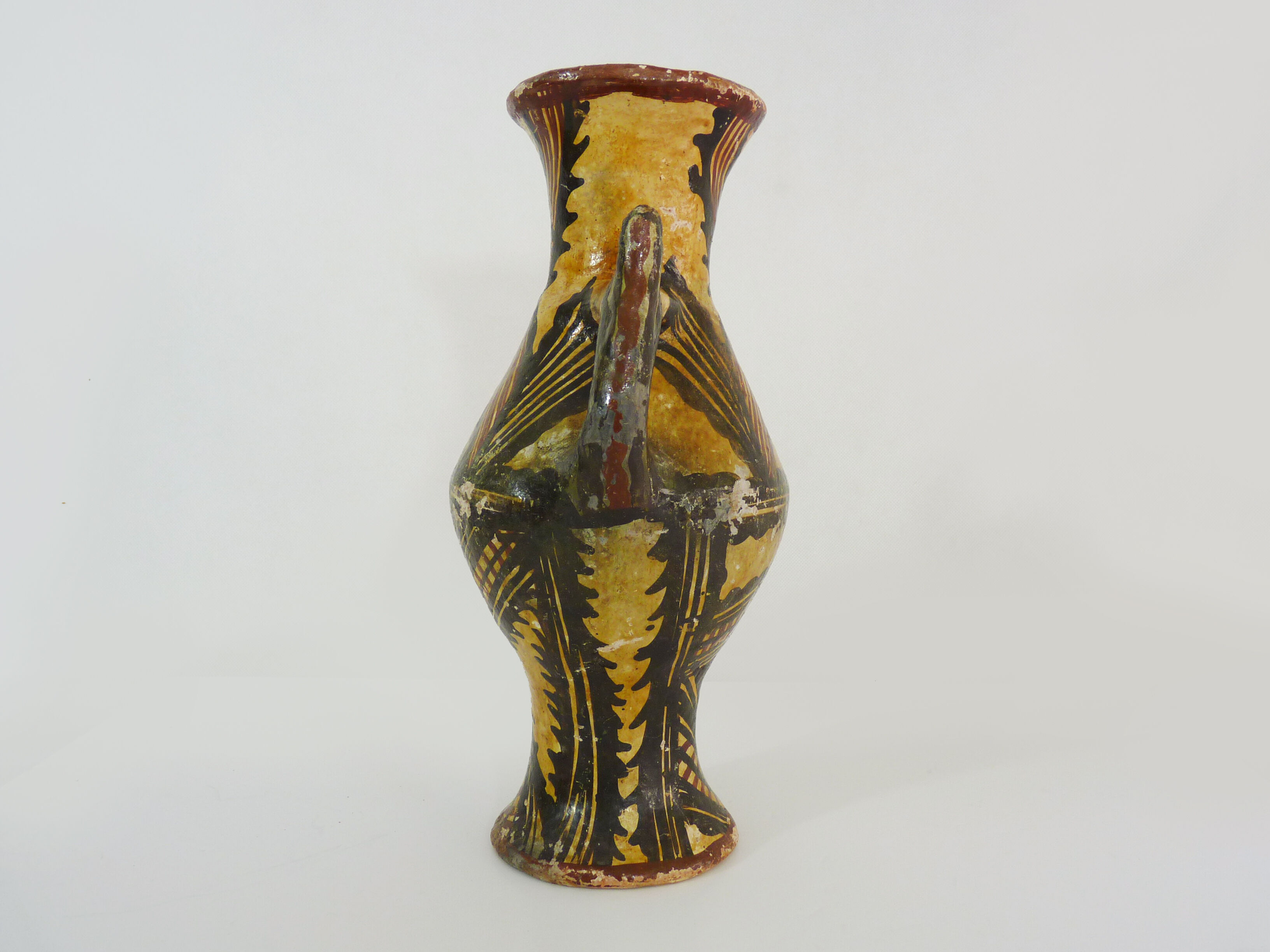 Iddeqi Kabyle pottery, Kabyle amphora,Berbere, Kabyle folk art. Year 50