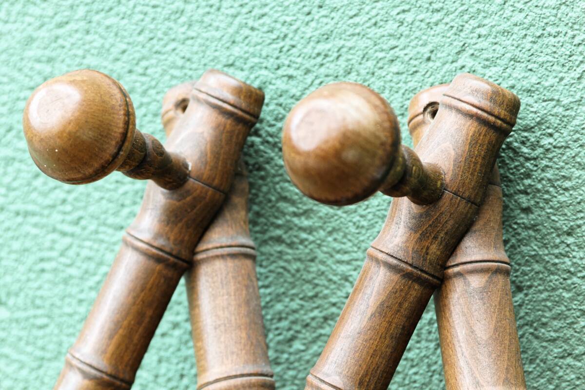 Accordion wall coat rack, bamboo imitation