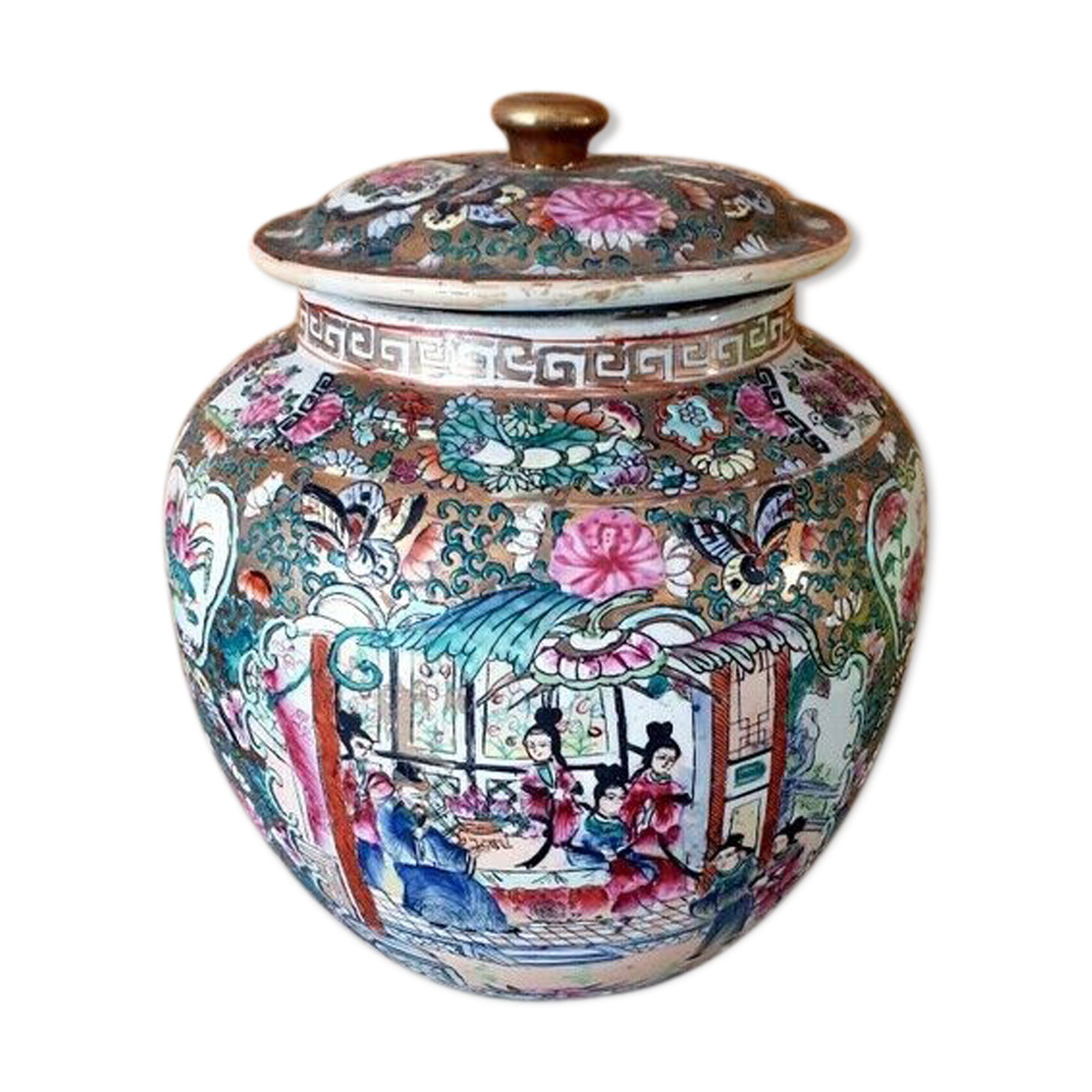 Canton porcelain pot