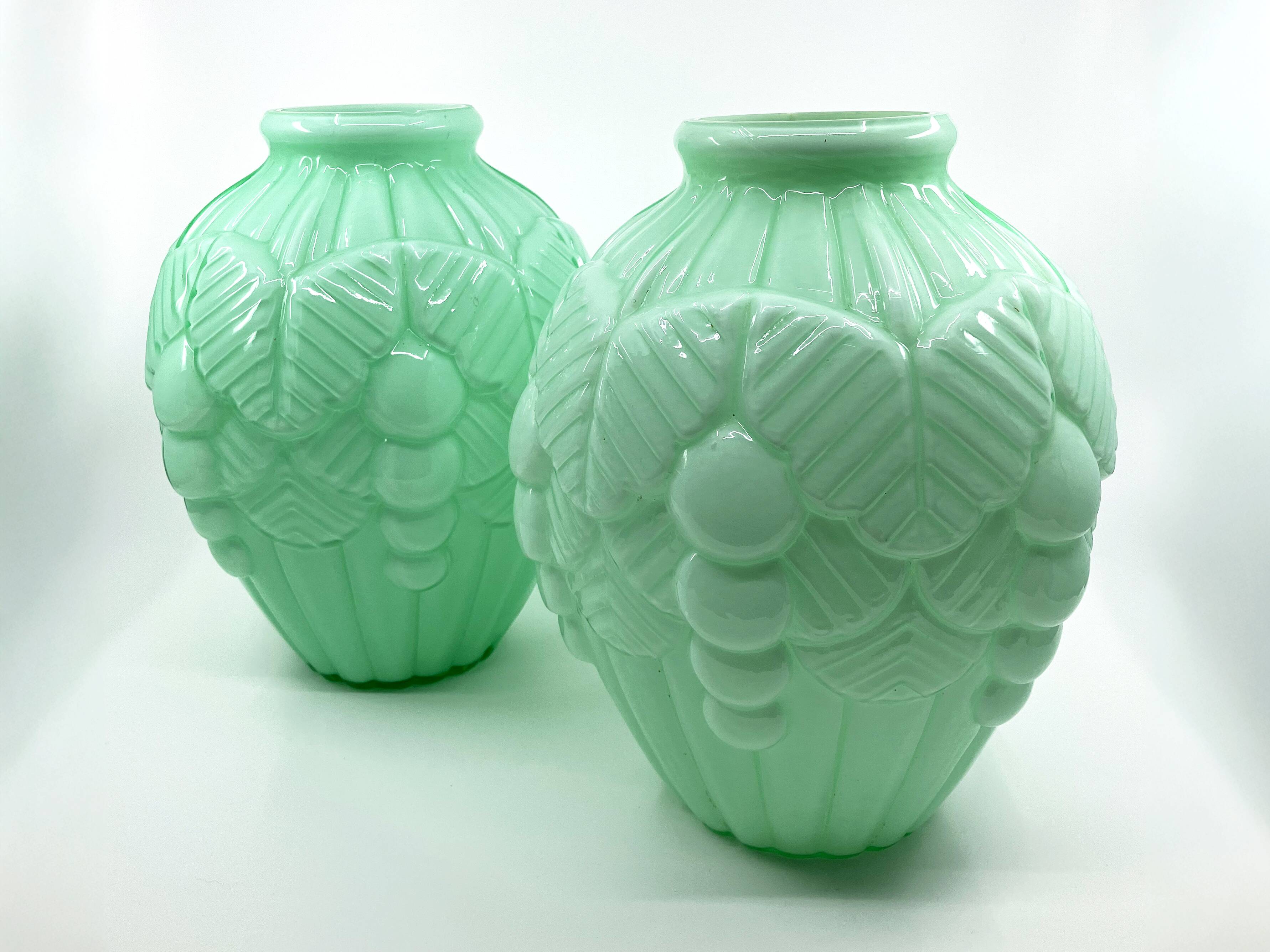 2 Art Deco vases in green opaline • Circa 1920/30