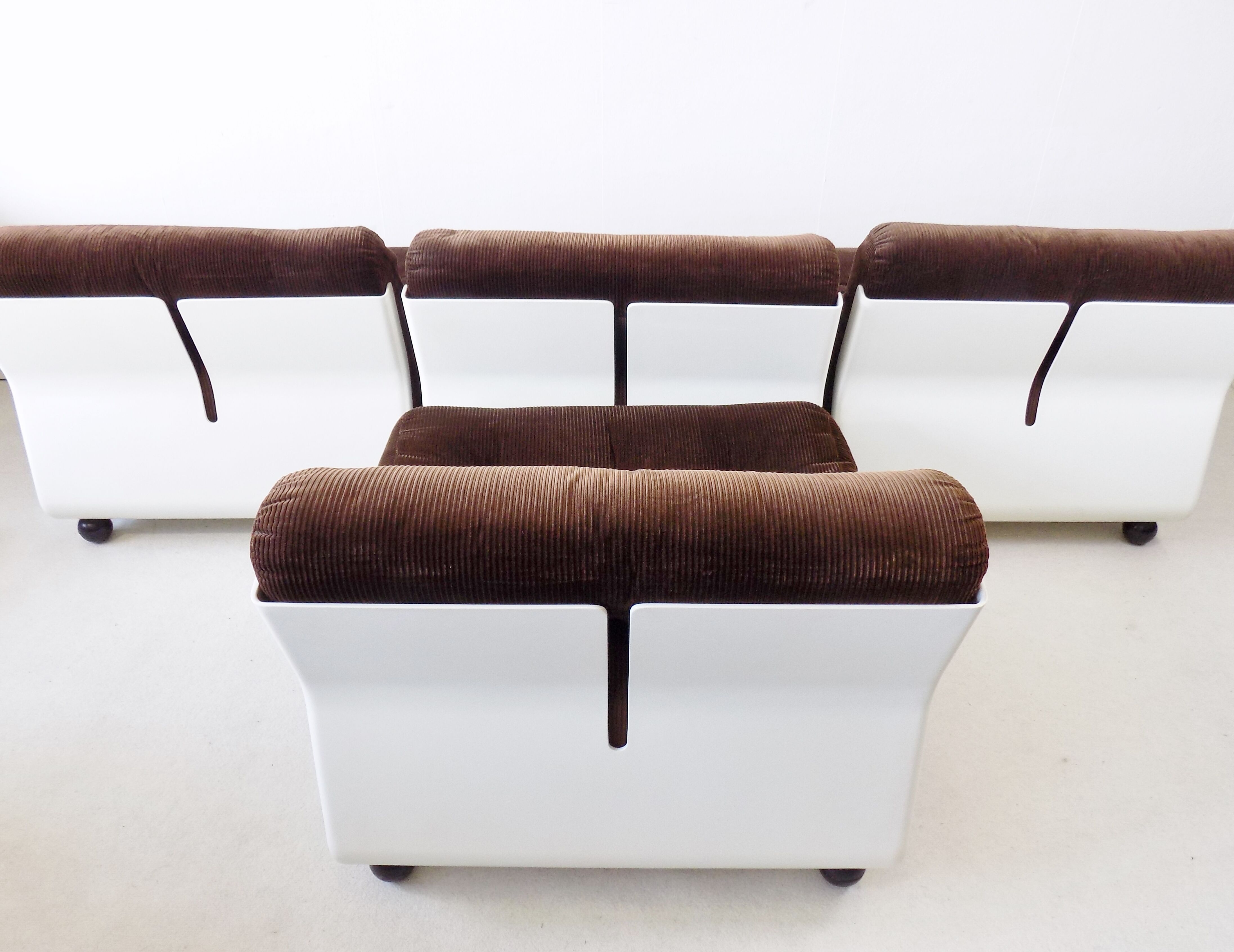Set of 4 brown Amanta lounge chairs by Mario Bellini for C&B Italia